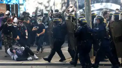 Francia arde: la Policía reprimió con gases a los estudiantes y ya hay 5.000 detenidos en las protestas