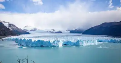 El glaciar que todos van a ver en El Calafate está perdiendo algo bajo el hielo