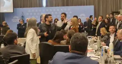 La mendocina que quiere vaciarle el bolsillo a los diputados que insultan