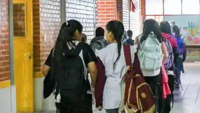 Roca: 800 docentes se juntan a contar lo que casi nunca se cuenta del aula