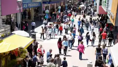 Feriado del 12 de octubre: los comercios de San Miguel de Tucumán no abrirán, pero hay una excepción