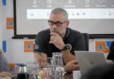 Lapadula cruzó el Fondo Educativo del Gobierno: "Está todo al revés"