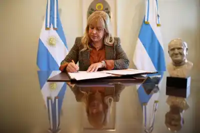 Chahla quiere eliminar 59 tasas municipales: qué trámites dejarían de pagar vecinos y comerciantes