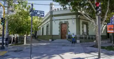 Neuquén echó a dos empleados: uno dio positivo en un control y el otro desapareció casi seis meses