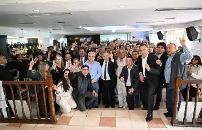 Jaldo juntó a más de 250 docentes en Tucumán y les dejó un mensaje sobre los sueldos