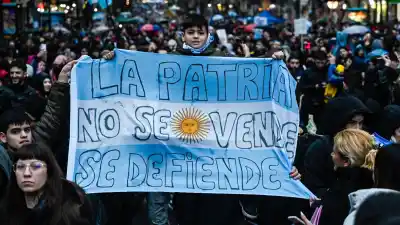 La Corte habilitó la venta de tierras a extranjeros: quiénes marchan hoy