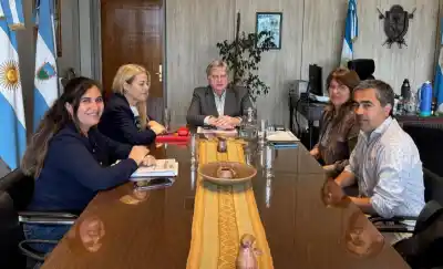 Utelpa llevó al gobernador un informe que enciende todas las alarmas en las escuelas pampeanas