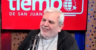 Antes de ser obispo, Larrazábal trabajó en una radio y le hizo una entrevista a Maradona