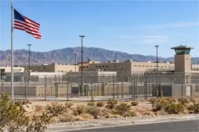 El DHS pagó US$950 millones por tres cárceles en California: quién seguirá manejándolas hasta 2034