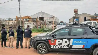 Balearon su casa y amenazaron a la familia: la PDI esperó y cayó sobre San Lorenzo al 5600