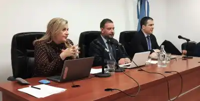 Entró a robar a una camioneta en plena feria y terminó declarado responsable de todo