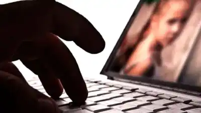 Subió siete videos a Google y a los 18 años terminó condenado: qué encontraron en su teléfono