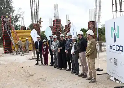 IACCO: la grúa de 60 metros que empezó a levantar el edificio que cambiará la salud en el Chaco
