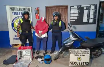 Un repartidor de aplicaciones fue detenido tras un robo captado por cámaras