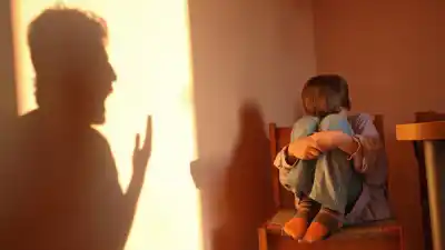 El día que la maestra le dijo "no sirve para nada": la advertencia de una psicóloga sobre las palabras que marcan a los chicos