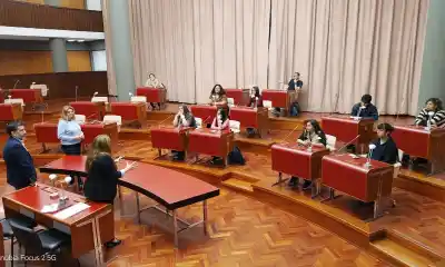 Estudiantes de la Escuela 787 llevaron su proyecto sobre salud mental a la Legislatura