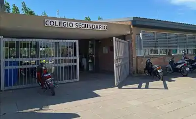 La escuela del barrio Bicentenario sumó miles de metros y ahora enseña en aulas que antes no existían