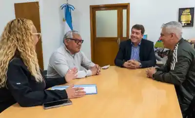 El club de Rawson que entrena de noche ya tiene fecha para sus luminarias