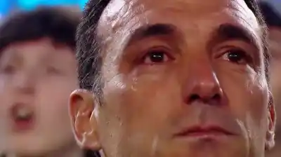 Scaloni no aguantó el himno en la despedida de Messi: se quebró frente a todos