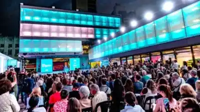 La Feria del Libro de Rosario vuelve con 350 actividades y un beneficio clave para los que compren