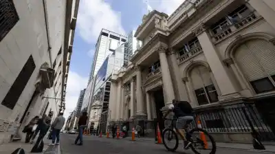 El dólar que viene: los analistas ya pusieron fecha y precio, y el número de fin de año no es el que esperaban