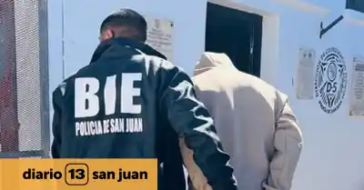 Patrullaban cerca de la plaza de Caucete y se toparon con un hombre que tenía pedido de captura