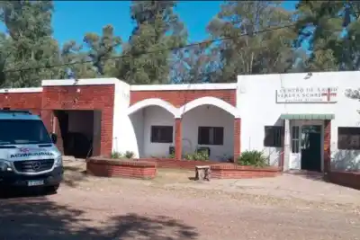 El centro de salud de Piedras Blancas atiende hasta las 19, pero quién paga las horas extra desató la polémica