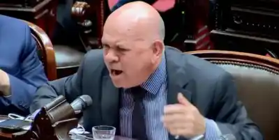 Un ex combatiente rompió el silencio en el Congreso: reveló detalles crudos de la guerra que nadie le contó