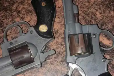 Bajaron a trabajar y vieron algo tirado en la calle: lo que encontraron en San Benito después