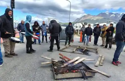 ATE redobla la presión por el puerto de Ushuaia y advierte: "Va a haber conflicto"