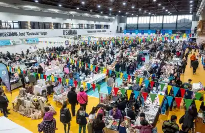 Ushuaia: más de 230 emprendedores coparon el Cochocho Vargas con precios para el bolsillo