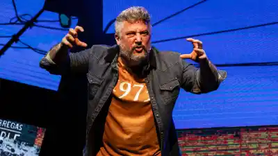 Pablo Fábregas sube a un escenario jujeño con un plan para sus últimos días