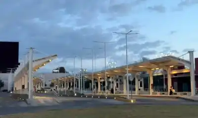 Sin colectivos en San Juan: las estaciones Córdoba y Mitre quedaron vacías y cientos esperan sin saber qué pasó