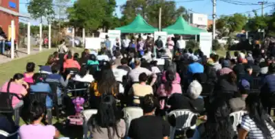 Esperaron más de 25 años por el papel que los hace dueños de su tierra: 168 familias del barrio Luz y Esperanza dieron el paso clave