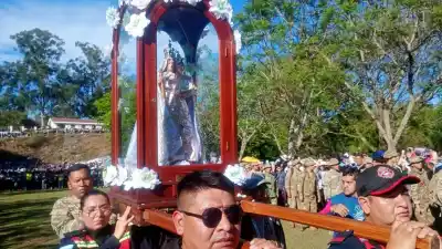 La Virgen salió de la Catedral a las 5 y Río Blanco ya es una fiesta: quedan cinco misas