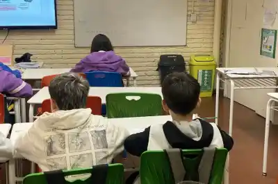 Más de la mitad de los estudiantes del último año de secundaria superan un umbral crítico de faltas