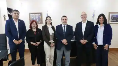 El Ministerio de Salud y la UNT firman un acuerdo que llevará a los estudiantes de Educación Física a los hospitales