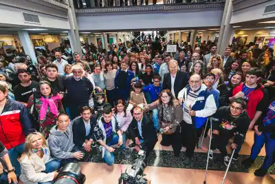 Kicillof y Cascallares abrieron la Expo Inclusión en Adrogué: quiénes se sentaron en la primera fila