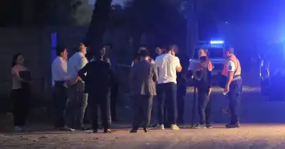 Docente interceptada por dos adolescentes en moto: lo que ocurrió tras el forcejeo