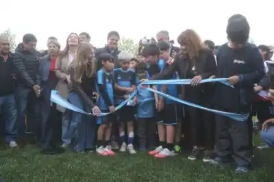 El barrio El Progreso esperó 40 años por este lugar: ahora los chicos ya no juegan en la tierra
