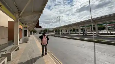 Sin aviso y con los colectivos frenados, el Gobierno ya tiene un número en la cabeza para la UTA