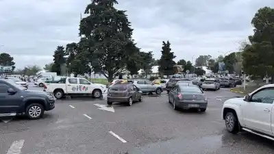 Tres vuelos y una sola casilla: el aeropuerto de Neuquén colapsó antes de la Oil & Gas
