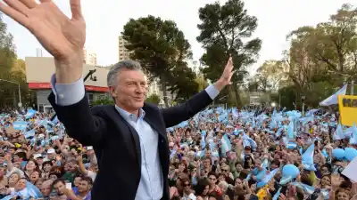 El expresidente inicia una gira clave por el interior con un objetivo claro