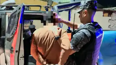 Tres detenciones en una noche de disturbios en Villa María y Villa Nueva: qué encontraron en uno de los operativos