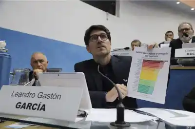 Weretilneck celebró el 0,7% de desocupación y un legislador le marcó el dato que opaca el festejo
