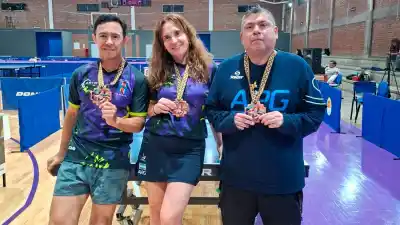 Cuatro santiagueños se subieron al podio en el Challenger Senior de tenis de mesa