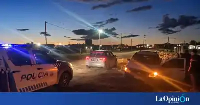Le dejaron la camioneta a metros del cuartel de Bomberos y no se la llevaron: qué encontró la policía