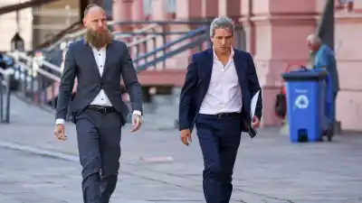 Caputo faltó a la reunión de gabinete y su entorno cambió la versión dos veces