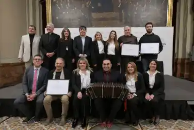 Un fraile catamarqueño llegó al Congreso con un proyecto que habla 100 idiomas