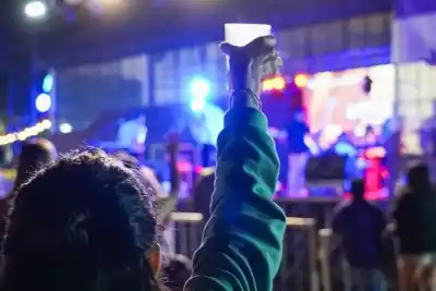 Aluminé se prepara para dos noches de cerveza artesanal, música y una celebración especial